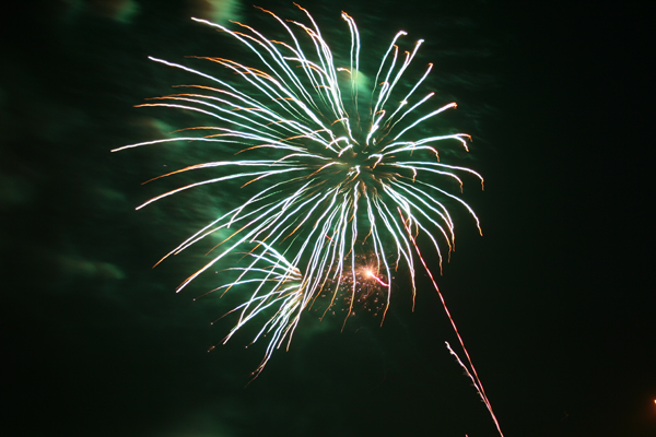 coreyhulse_fireworks_086_080704-023256