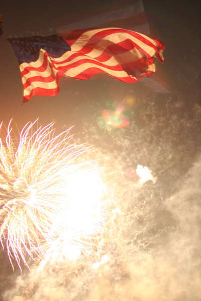 coreyhulse_fireworks_098_080704-023730